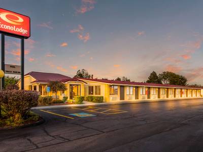 Econo Lodge Norwalk - Bild 1