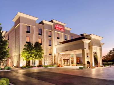 Hampton Inn & Suites Addison - Bild 1