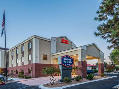 Hampton Inn & Suites Los Alamos White Rock - Bild 1
