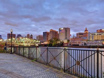 Hampton Inn & Suites Newark Harrison Riverwalk - Bild 1