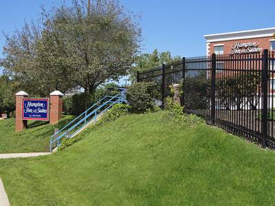 Hampton Inn & Suites Rockville Centre - Bild 1