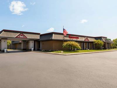 Ramada by Wyndham Alpena Hotel & Conference Center - Bild 1