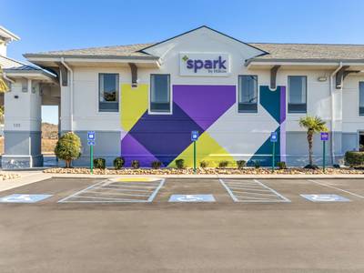 Spark by Hilton Calhoun - Bild 1