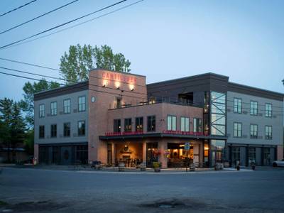 Cantilever Hotel, Trademark Collection by Wyndham - Bild 1