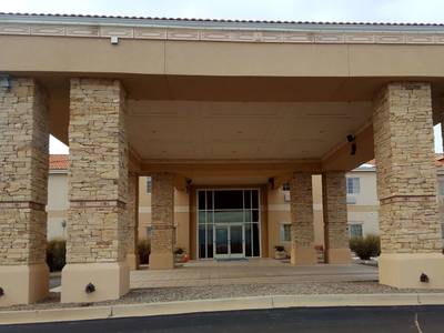Baymont by Wyndham Belen NM - Bild 1