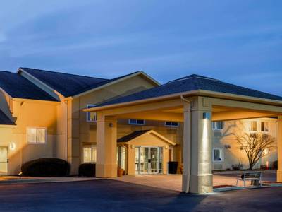 La Quinta Inn & Suites by Wyndham Frankfort - Bild 1