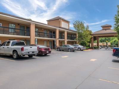 Quality Inn & Suites - Bild 1