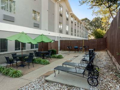 Best Western Plus Searcy Inn - Bild 1