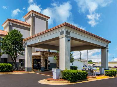 Clarion Pointe South Boston-Danville East - Bild 1