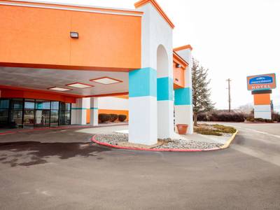 Howard Johnson Hotel and Convention Center by Wyndham - Bild 1