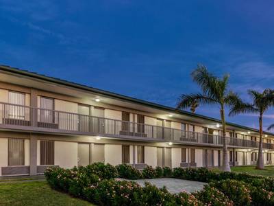 Ramada by Wyndham Sarasota Waterfront - Bild 1