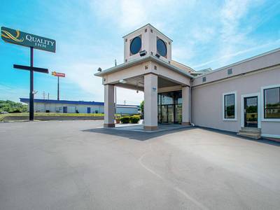 Quality Inn Near Six Flags St. Louis - Bild 1