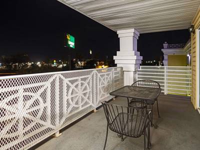 Quality Inn Sequoia Area - Bild 1