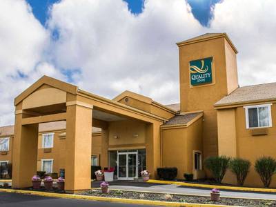 Quality Inn Brunswick Cleveland South - Bild 1