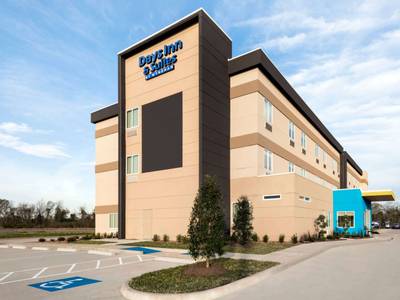 Days Inn & Suites by Wyndham Beaumont West / I-10 & Walden - Bild 1