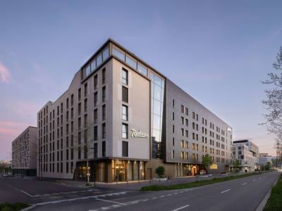 Radisson Hotel & Suites Zurich - Bild 1
