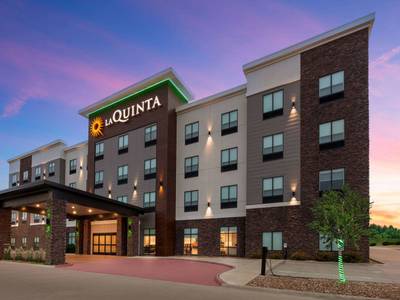 La Quinta Inn & Suites by Wyndham Coralville Iowa City - Bild 1