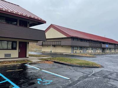 Travelodge By Wyndham Holland/Toledo - Bild 1