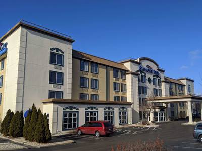 Baymont by Wyndham Rockford - Bild 1