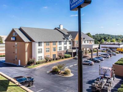 Comfort Inn & Suites Ballpark Area - Bild 1