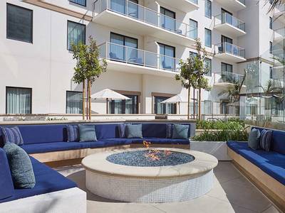 The Waterfront Beach Resort, a Hilton Hotel - Bild 1