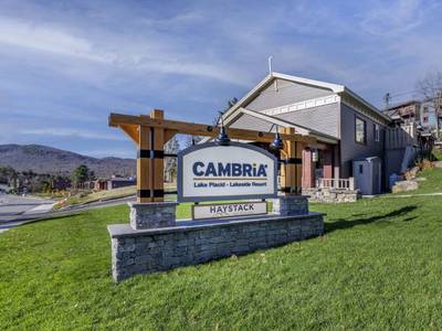 Cambria Hotel Lake Placid Lakeside Resort - Bild 1