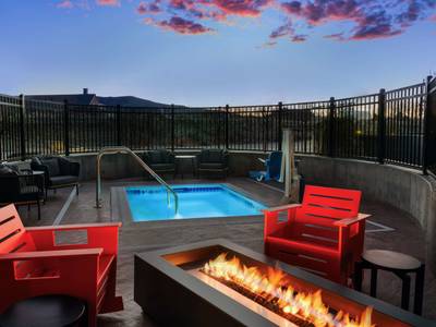 The Hoffmann Hotel Basalt Aspen, Tapestry Collection by Hilton - Bild 1