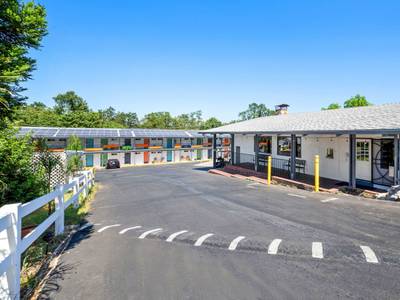 Quality Inn & Suites - Bild 1