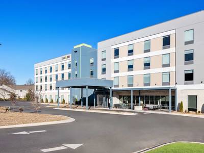 Home2 Suites by Hilton Hendersonville - Bild 1