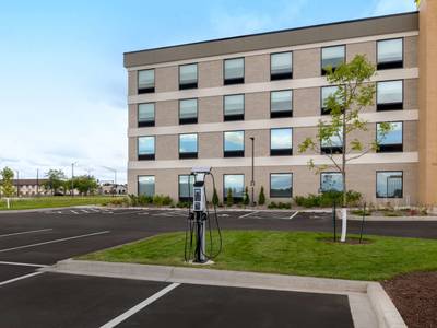 Home2 Suites By Hilton Sheboygan - Bild 1