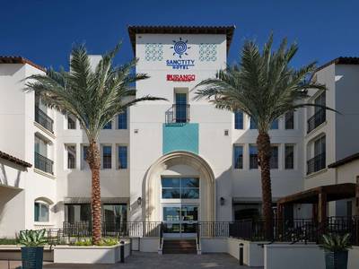 Sanctity Hotel Rancho Cucamonga, Tapestry Collection Hilton - Bild 1