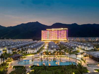 Wyndham Garden Sonasea Van Don - Bild 1