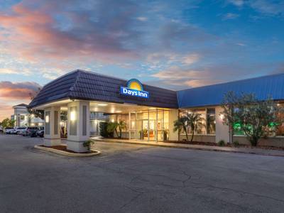 Days Inn by Wyndham Titusville Kennedy Space Center - Bild 1