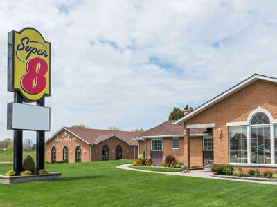 Super 8 by Wyndham Port Elgin - Bild 1