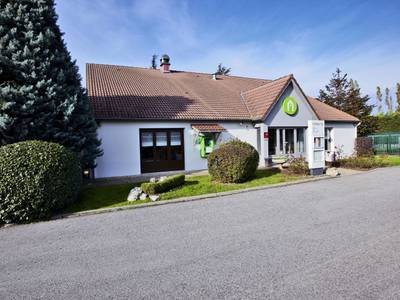 Hotel Campanile Chanas - Bild 1