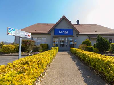 Hôtel Kyriad Chantilly Sud - Luzarches - Bild 1