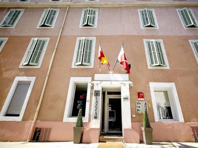 Hotel Kyriad Nimes Centre - Bild 1