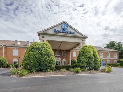 Best Western Spring Hill Inn & Suites - Bild 1