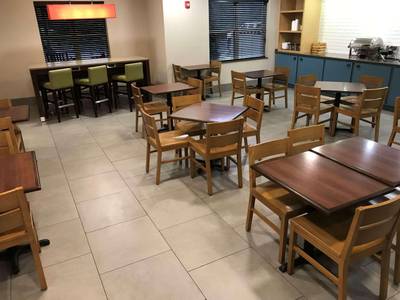 Country Inn & Suites by Radisson, Emporia, VA - Bild 1