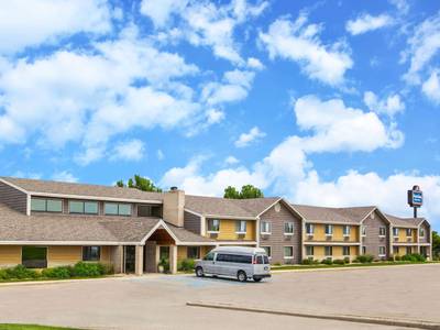 AmericInn by Wyndham Clear Lake - Bild 1