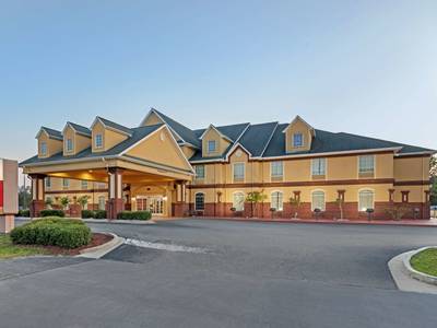 Best Western Plus Bradbury Inn & Suites - Bild 1