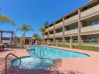 Best Western Plus Forest Park Inn - Bild 1