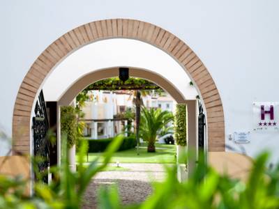 Luz Bay Club Beach & Sun Hotel - Bild 1