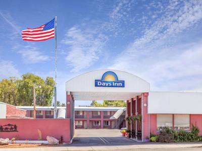 Days Inn by Wyndham Burns - Bild 1