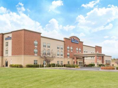 Baymont by Wyndham Plymouth - Bild 1