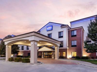 Baymont by Wyndham Pratt - Bild 1