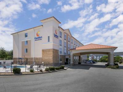 Comfort Inn & Suites - Bild 1
