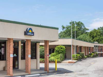 Days Inn by Wyndham Bedford - Bild 1