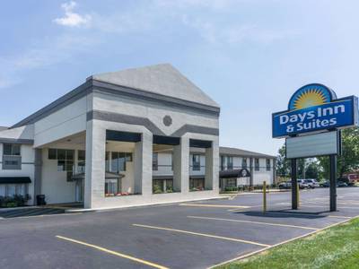 Days Inn & Suites By Wyndham Columbus East Airport - Bild 1