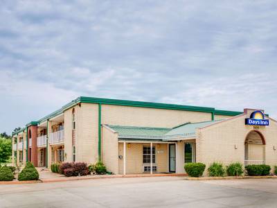 Days Inn by Wyndham Monett - Bild 1